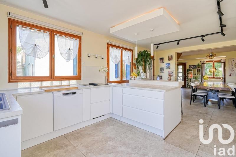 Maison - 140 m² - 5 pièces