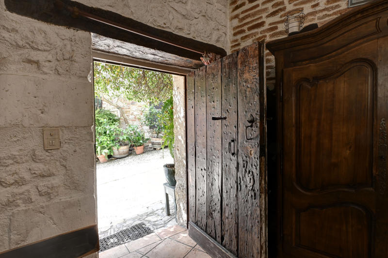 Maison - 208 m² - 9 pièces