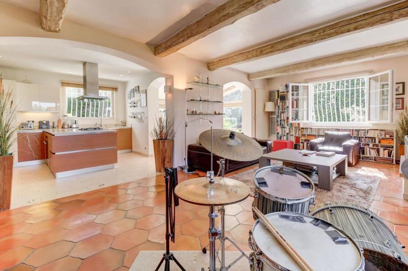 Villa - 147 m² - 5 pièces