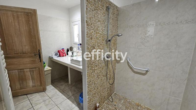 Maison - 169 m² - 7 pièces