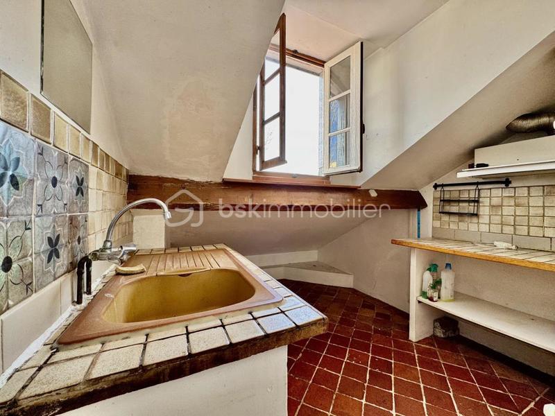 Studio - 9 m² - 2 pièces