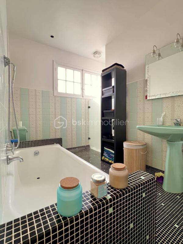 Maison - 314 m² - 7 pièces