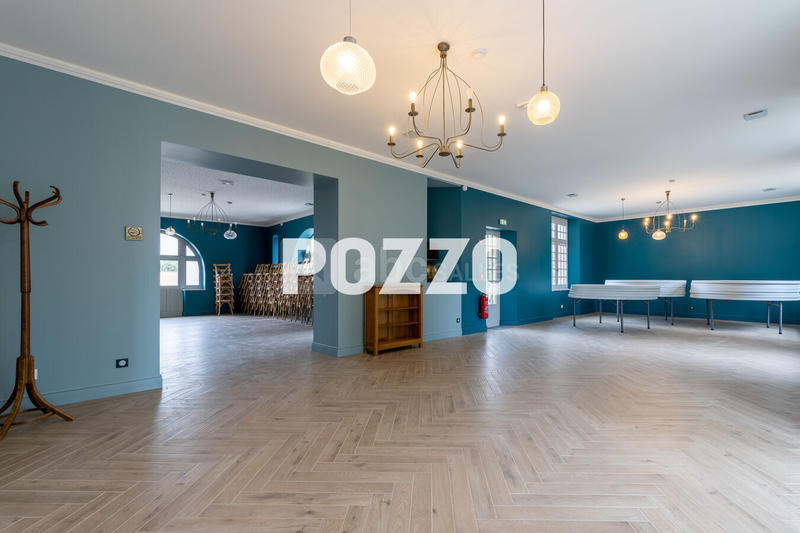 Maison - 700 m² - 15 pièces