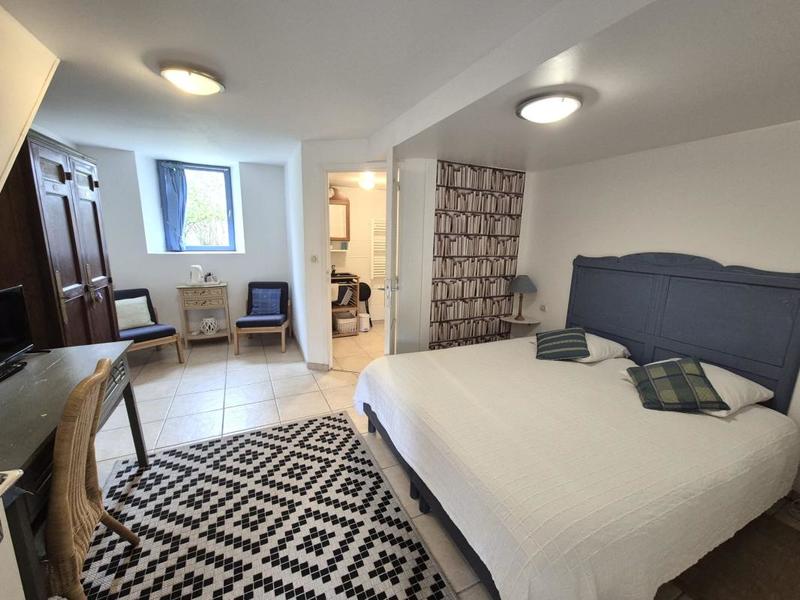 Maison - 312 m² - 12 pièces