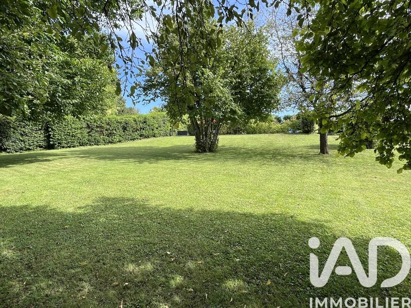 Maison - 221 m² - 7 pièces