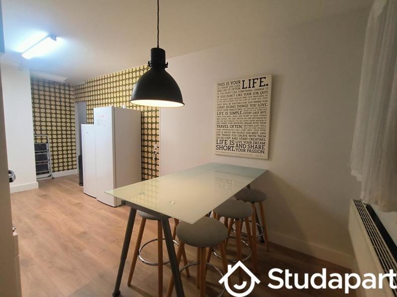 Chambre - 9 m² - 1 pièce