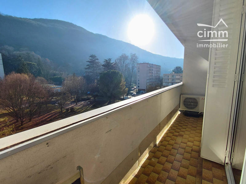 Appartement - 76 m² - 4 pièces