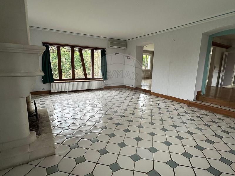 Maison - 293 m² - 10 pièces