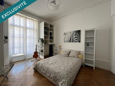 Appartement - 147 m² - 5 pièces