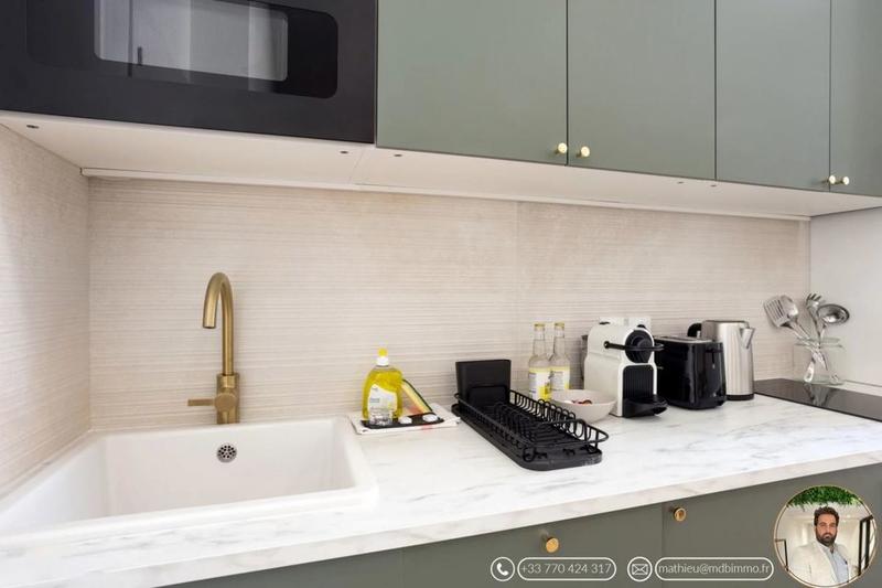 Appartement - 100 m² - 9 pièces