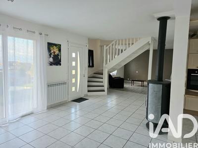 Maison - 141 m² - 6 pièces