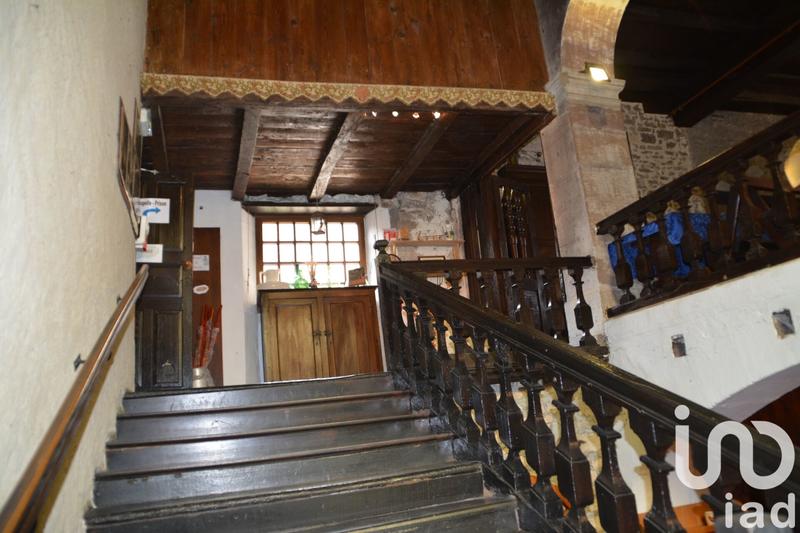 Maison - 410 m² - 10 pièces