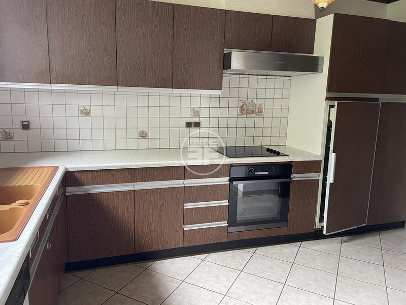 Maison - 168 m² - 7 pièces