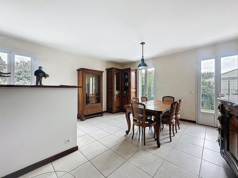 Maison - 300 m² - 7 pièces