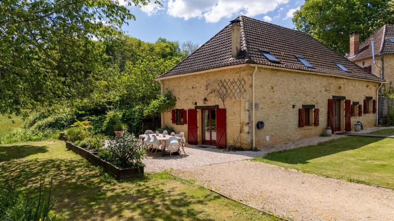 Maison - 260 m² - 9 pièces