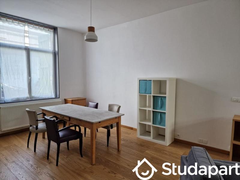 Chambre - 13 m² - 1 pièce