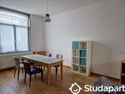 Chambre - 13 m² - 1 pièce