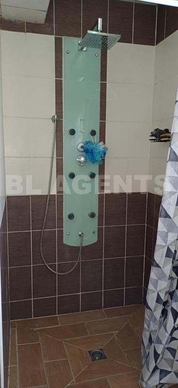 Maison traditionnelle - 249 m² - 11 pièces