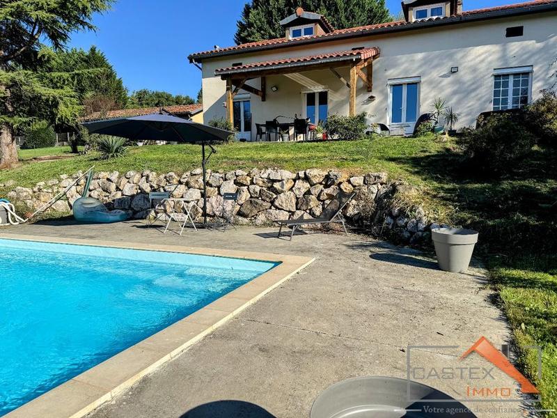 Maison - 179 m² - 6 pièces