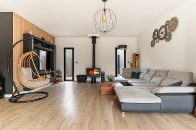 Maison - 210 m² - 6 pièces