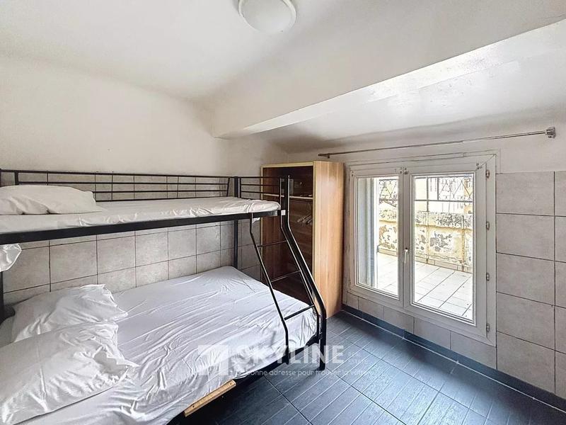 Fonds de commerce - Maison - 400 m²