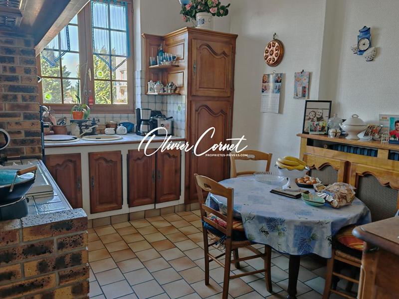 Maison - 186 m² - 7 pièces