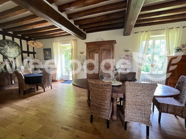 Maison ancienne - 220 m² - 7 pièces