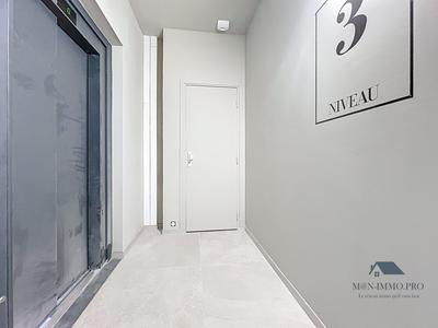 Bureau - 73 m² - 1 pièce