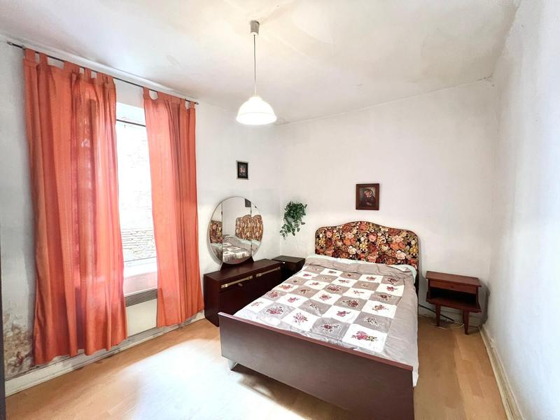 Maison - 204 m² - 8 pièces