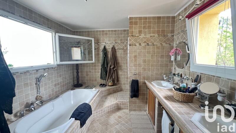 Maison de maîtres - 265 m² - 8 pièces