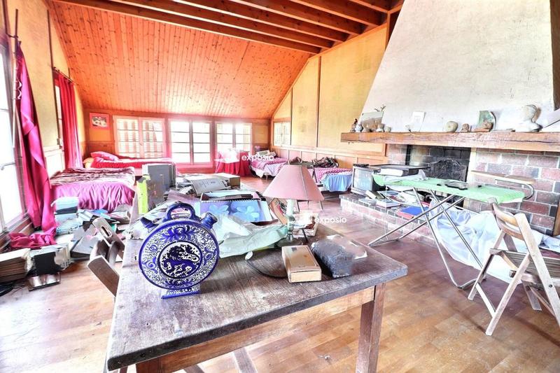 Maison - 247 m² - 8 pièces