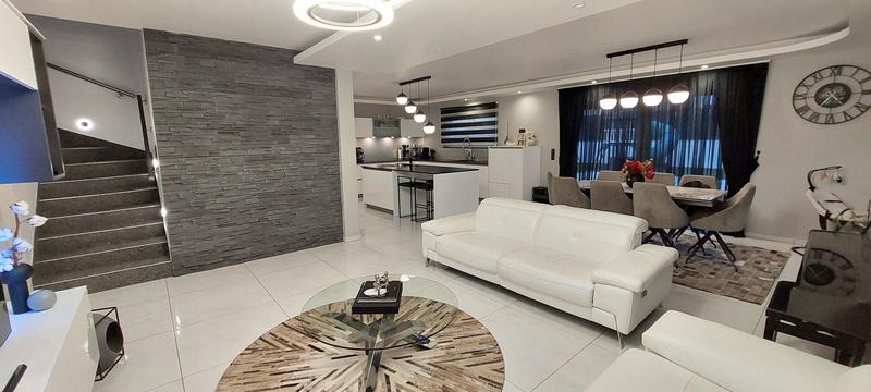 Maison - 158 m² - 5 pièces