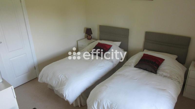 Maison - 269 m² - 9 pièces