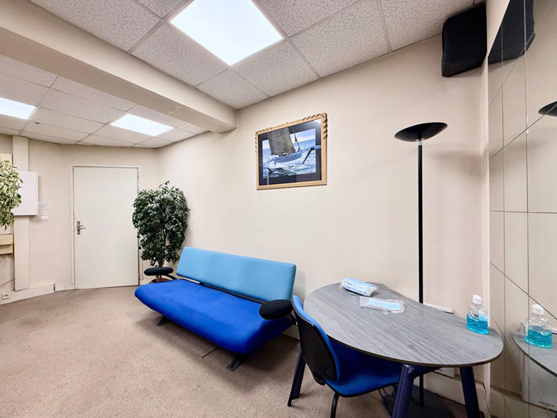 Local d'activités - 70 m²