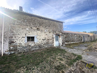 Maison - 143 m² - 4 pièces