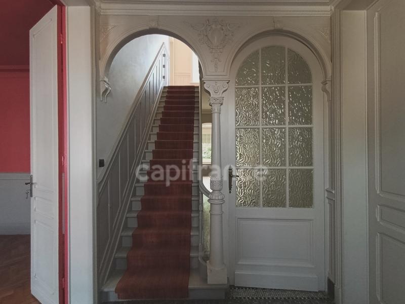 Maison bourgeoise - 330 m² - 10 pièces