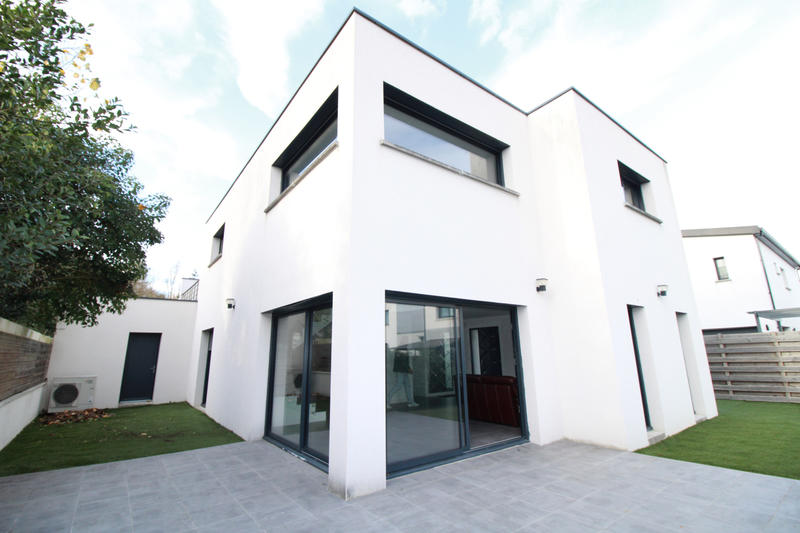 Maison - 168 m² - 6 pièces