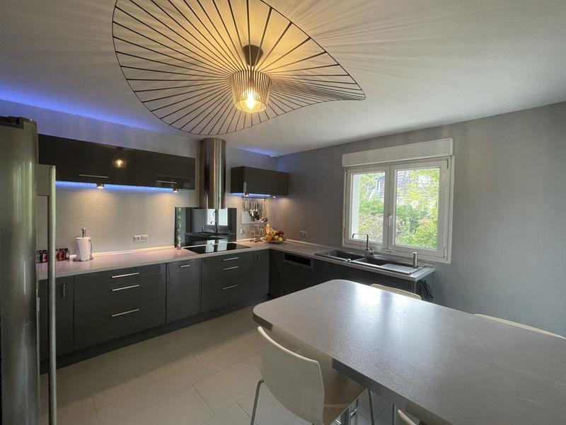 Maison contemporaine - 154 m² - 7 pièces