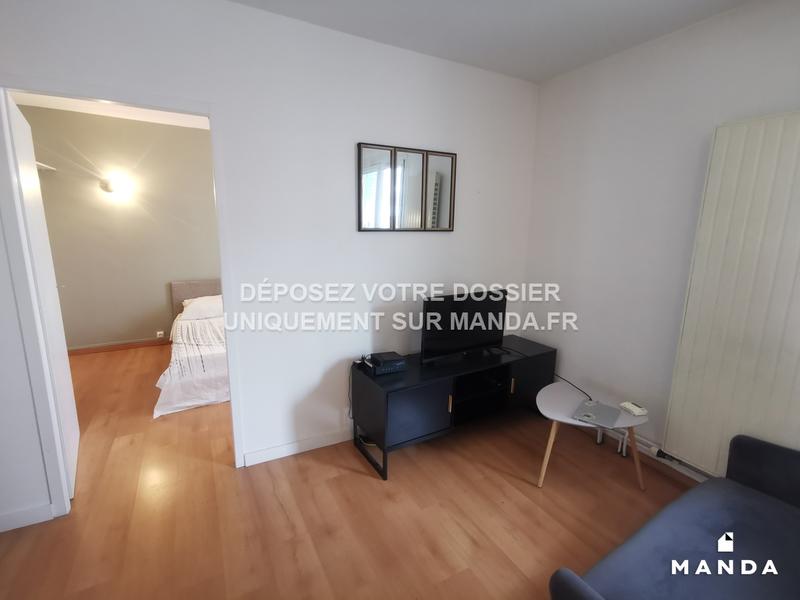 Chambre - 11 m² - 4 pièces