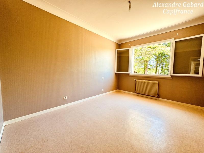 Maison - 206 m² - 9 pièces