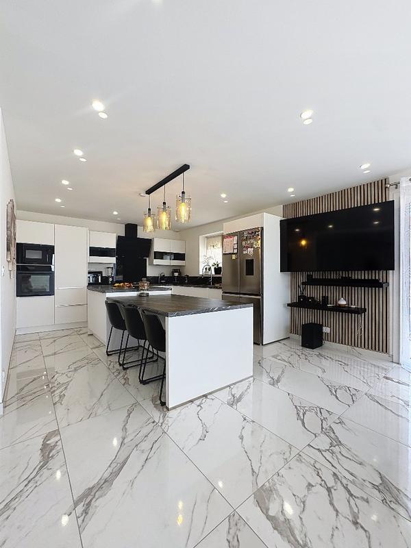 Villa - 140 m² - 4 pièces