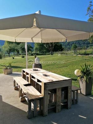 Maison traditionnelle - 165 m² - 5 pièces