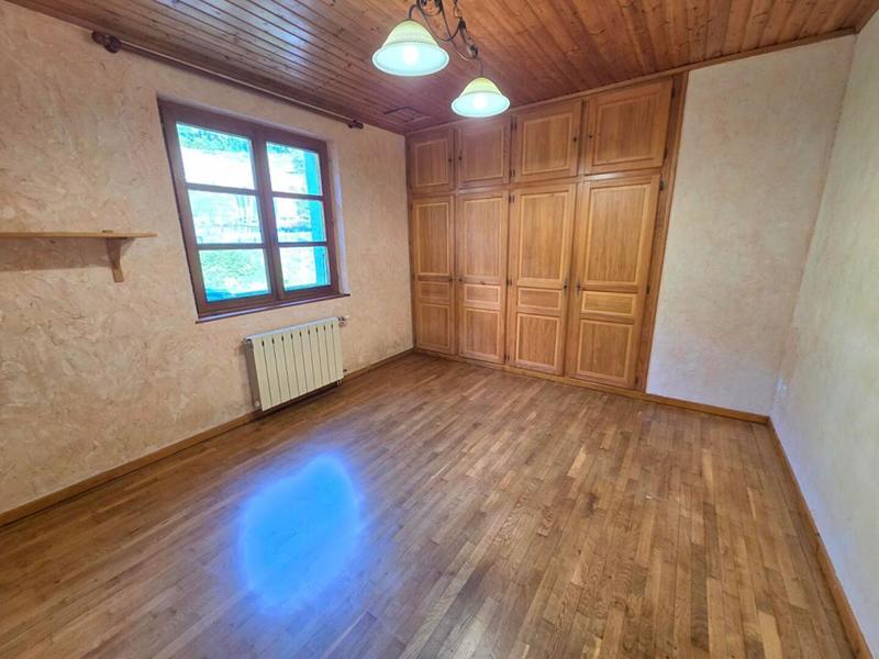 Maison - 205 m² - 9 pièces