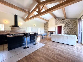 Maison - 202 m² - 6 pièces