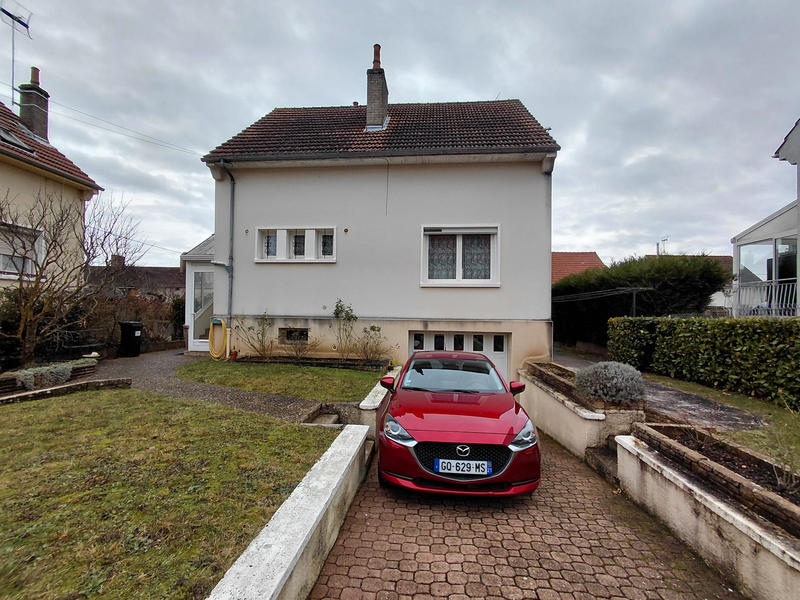 Maison - 95 m² - 5 pièces