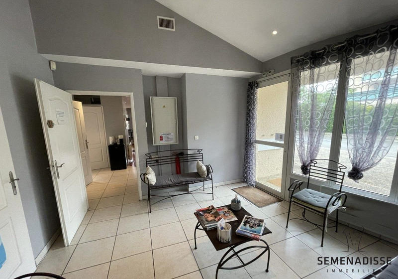 Local d'activités - 148 m²