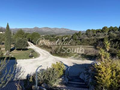 Gîte - 647 m² - 16 pièces