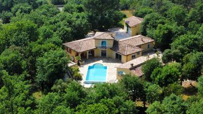 Villa - 170 m² - 7 pièces