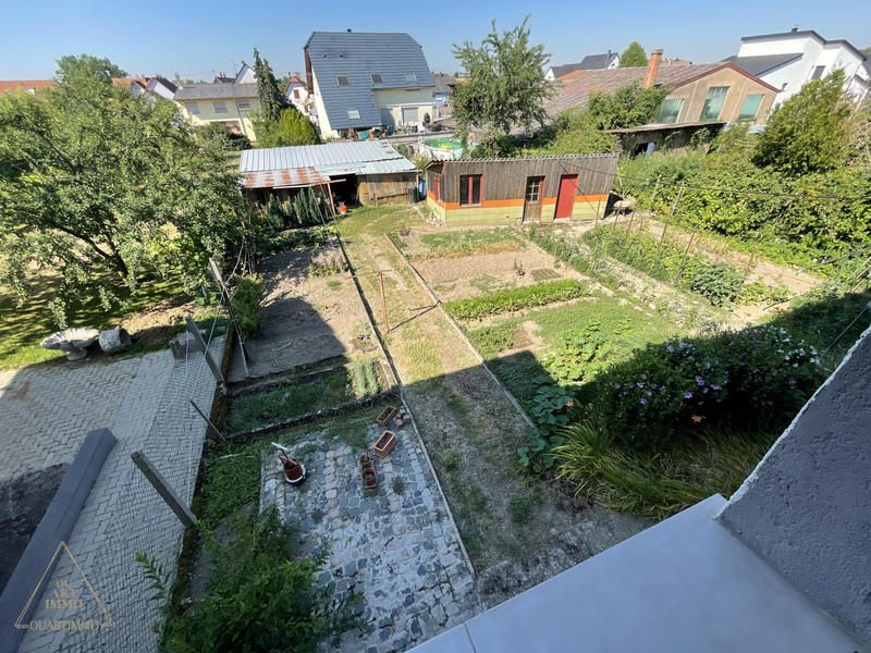 Propriété - 181 m² - 9 pièces