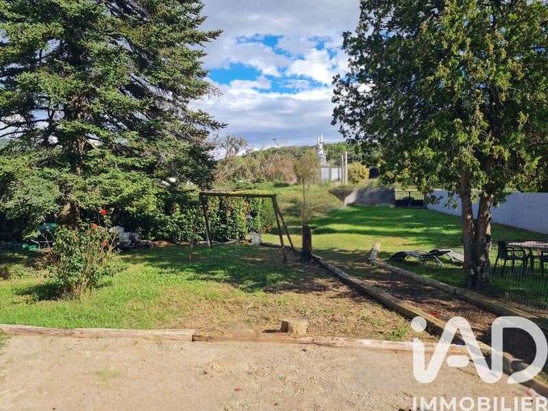 Maison - 370 m² - 9 pièces